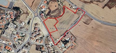 Located in Larnaca. This asset consists of two adjoining fields located in Tersefanou, Larnaca. It is situated approximately 530 meters northeast of the village center and 1.2 kilometers north of the Kiti-Mazotos road. The combined size of the two fi...