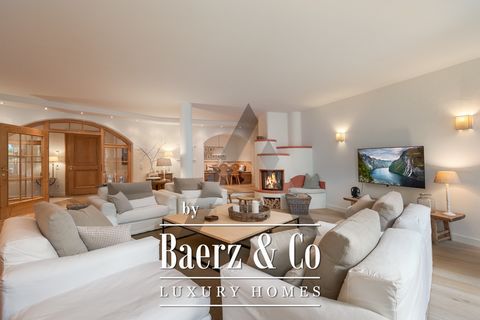 This stylish apartment with 3 rooms and approx. 169 m² living space is in a quiet hillside location on the ski slopes. It is in an exclusive and luxurious residence with wellness area, indoor pool and fitness room. The entrance area, which has a spac...