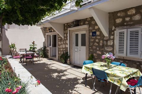 Apartments Aurelia feature self-catering accommodation located 400 m from the famous Old Town. This room can comfortably accommodate up to two persons. It features free wifi, air conditioning and refrigerator. Private bathroom is at guests disposal. ...