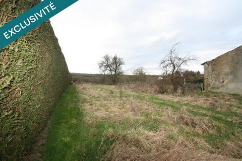 En exclusivité, Nadia Lemonde Safti vous présente ce terrain à batir sur la commune de Marienthal, axe St Avold - Puttelange aux Lacs. Il est proche de toutes commodités, infrastructures scolaires et périscolaires. Ce joli terrain plat dispose d'une ...