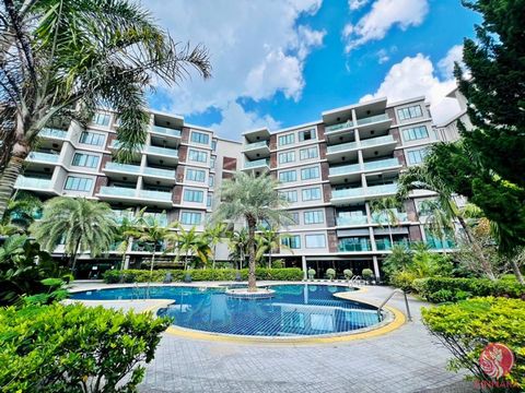 Experience luxury living in Chiang Mai! This spacious 1 bedroom condo at The Resort offers breathtaking views of Doi Suthep and is conveniently located near major attractions. Dont miss out on this opportunity! Key Features:- 1 master bedroom with en...