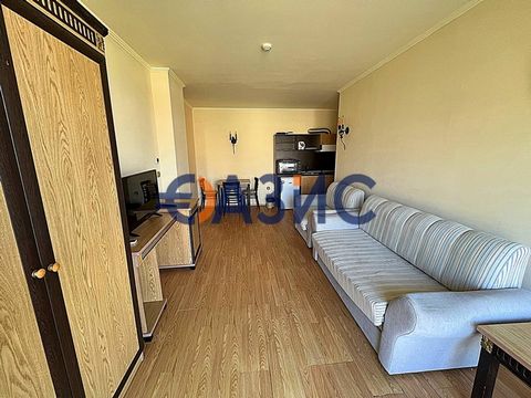 ID33685198 For sale is offered: One bedroom apartment in Andalusia complex Price: 46500 euro Location: Elenite Rooms: 2 Total area: 64.04 sq. M. The 4th floor Maintenance fee: 615 euro per year Stage of construction: completed Payment: 2000 Euro depo...