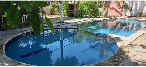 Sale of furnished cabin, with pool and gazebo, surrounded by trees and garden plants, 3 blocks from the Aeromar Beaches, close to public transportation and airport. Features:Terraces, dining room, 4 bedrooms, the main one with internal bathroom (3 ba...