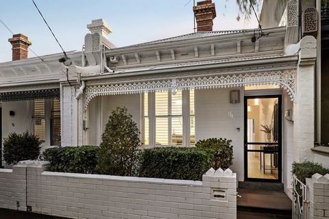 Owning a prized, north-facing village address on the cusp of the beach and Victoria Avenue’s renowned cafe and dining scene, this solid-brick Victorian beauty delivers on style, single-level ease and sensational lifestyle appeal. Concealed behind a c...