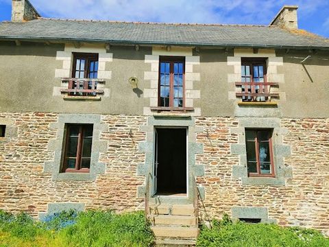 Steinhaus zum Renovieren. Auf dem Land und 5 Minuten vom Dorf EREAC entfernt. Eine Immobilie, bestehend aus: Ein zu renovierendes Wohnhaus, bestehend aus: -Im Untergeschoss: Keller: Im Hochparterre: Eingang, Küche, Esszimmer, Bad und WC. -Im 1. Stock...