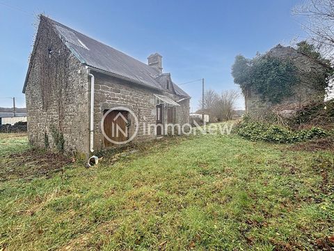 IMMONEW vous présente sur la commune de SAINT MICHEL DE MONTJOIE, à 15 minutes de vire, à 10 minutes de sourdeval, au calme, cet ensemble de deux maisons à rénover sur un beau terrain de 5000 m2 avec deux dépendances et un puits. La première maison c...