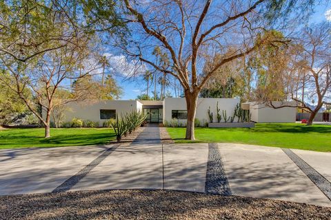 Stunning Palm Springs-inspired retreat that was completely redone in 2008 on nearly an acre in Arcadia Proper. Nestled on a sprawling corner lot, this 4,500+ sqft. home features 5 bedrooms, 4.5 bathrooms, plus flex space and the finest finishes throu...