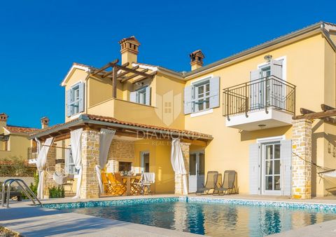 Istria, Svetvinčenat – EXCLUSIVE OFFER! Unique villa with a pool and sea view In the heart of enchanting Istria, nestled in the idyllic village of Juršići, just 8 km from the historic medieval town of Svetvinčenat and 18 km from the ancient city of P...