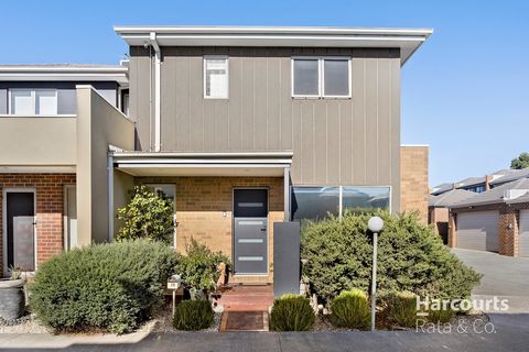 Investors, downsizers and first home buyers take note! This low maintenance townhome is ideal for easy living and will suit busy lifestyles. A beautifully designed, practical floor plan provides an open plan which showcases modern convenience, natura...