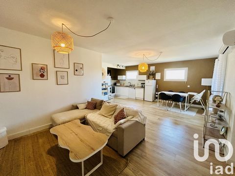 iad France - Priscilla Alonso-Ferrier vous propose: Appartement 4 pièces d'une superficie de 88,49m2 ( loi carrez) avec terrasse de 8m2 et 2 places de stationnement. Situé au 1er étage sans ascenseur , il se compose d'une spacieuse pièce de vie de 42...