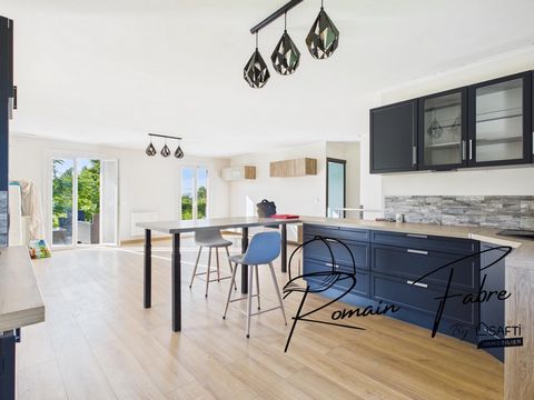 Maison de 200m2 avec 4 chambres, garage de 50m2 et très grand terrain