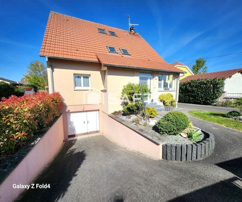 Cette maison bi-famille ou investissement locatif se trouve à Sainte-Croix-en-Plaine