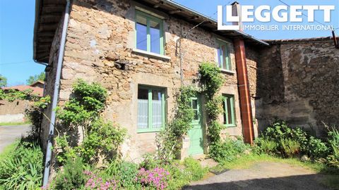 A20967ED87 - Situated in a pretty hamlet between Rochechouart and Vayres, this lovely 2 bed home offer spacious accommodation over 2 levels plus a large barn. Photovoltaic panels for income generation. Kitchen/dining room, lounge, plus shower room, u...