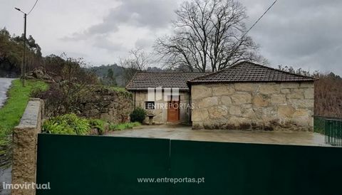Farm for sale, with stone villa restored and all furnished, for sale, with great land for culture, water in abundance, views and fantastic place, quiet and proximity to services. Come visit! Penha Longa, Marco de Canaveses. Ref.: MC08523 FEATURES: Pl...