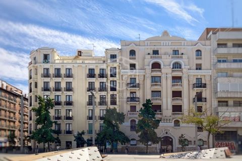 Building for sale with a privileged location in the Salamanca district of Madrid, just a few meters from Plaza Cibeles. It is one of the most emblematic and most sought-after areas due to its good communications, prestige, location, and stately build...