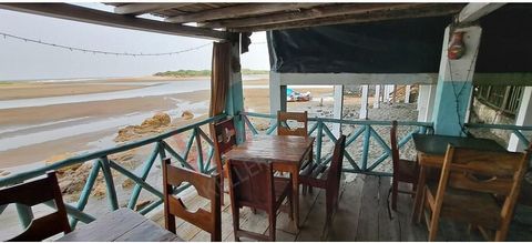 This is a unique opportunity if you want to set up your own restaurant by the sea. Located in the sector of the Bocana in Poneloya, this two-story restaurant, with an excellent location in front of the sea.  Perfect to delight with the best seafood r...