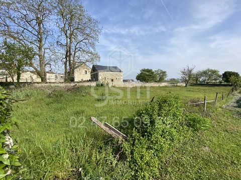 Beautiful location for this building plot with a surface of 830m2. This land is already connected to water, the other networks are on the edge. A great opportunity for a first construction project. Information on the risks to which this property is e...