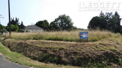 A22015JHC19 - Building plot of 2000M2, nice and flat in a calm area. You will have the most wonderful view over the village of Vigeois. Close to amenities and villages around: Vigeois at 5 minutes: bakery, butcher, pharmacie, weekly market, restauran...