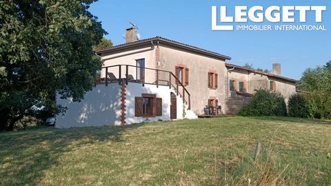 A22842JLV31 - Character house on the heights of Carbone with panoramic views of the Pyrenees. It is located in a natural setting, at the top of a hill on the ridges between Rieux Volvestre and Lézat-sur-Léze. The 140 m2 house comprises 6 rooms. Groun...