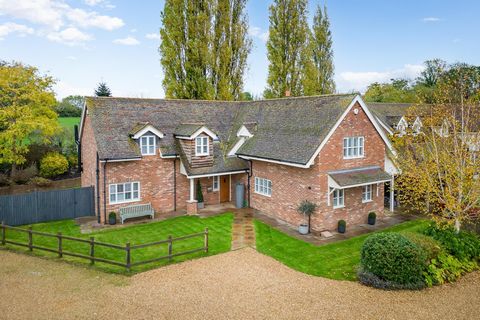 DESCRIPTION This fine detached family house, built to a high specification offers generous and well proportioned accommodation that approaches 4000 sq'. The house is perfect for those looking for a flexible layout with two good size separate receptio...
