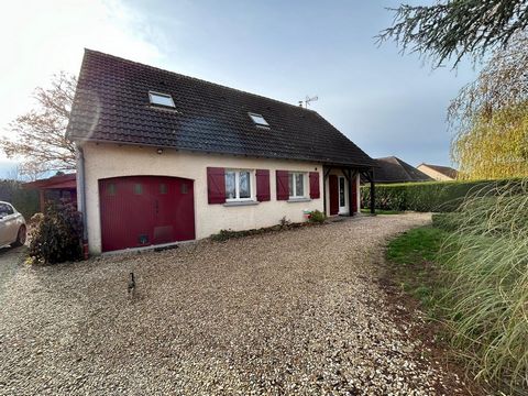 A favourite product in a privileged setting! You are looking for a renovated 1982 Pavilion, without works, near Avallon On one level: beautiful living room of about 60 m2 with fitted and equipped open plan kitchen opening onto terrace and garden, a r...