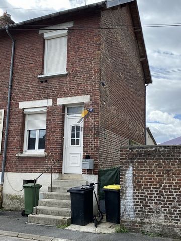 A house for residential use, built of bricks, covered with tiles, RENTED, comprising: . On the ground floor: living room, dining room, kitchen, toilet, shower room . On the first floor: two bedrooms . On the second floor: a bedroom Cellar under secti...