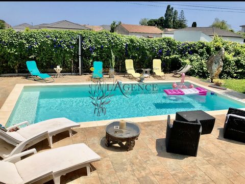 Die Agentur Bastia Balagne bietet eine Villa von ca. 90m2 auf einem Grundstück von 800m2 mit Swimmingpool in der Stadt MORIANI zum Verkauf an - Strand 2 Minuten entfernt Es besteht aus einer Eingangshalle, einem Wohnzimmer / Küche von ca. 40m2 mit Sp...
