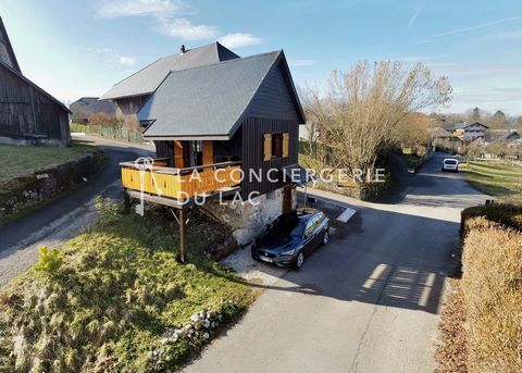 La Conciergerie du Lac offers you a Chalet in Nâves Parmelan whose interior has been completely renovated and furnished in a warm and comfortable style. Nestled at the foot of the Parmelan massif, the chalet is located in the heart of the village whe...