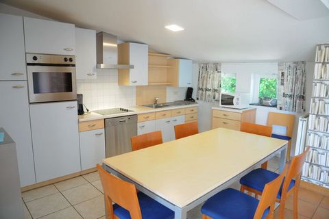 Elegantly furnished, this 3-bedroom holiday home rests in Noiseux (Somme-Leuze). There is a hot tub at home to relax and unwind in privacy and a heating. The holiday home suits a family of 6 members or a group of friends traveling together. Somme-Leu...