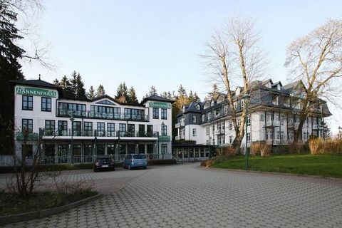 Spędź relaksujące dni w Harz: Apartamenty w Tannenpark są przytulnie i komfortowo umeblowane i oferują wygodę kompleksu hotelowego. Na życzenie bułki mogą być dostarczone rano (za opłatą), a jeśli chcesz się rozpieszczać, możesz również zarezerwować ...