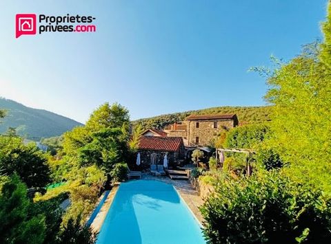 Very beautiful Cévennes farmhouse, ideally located, a real haven of peace only an hour from Montpellier and Nîmes, composed of two independent houses, 5 beautiful and large bedrooms including a suite of 27 m² with its private terrace of 20 m² and its...