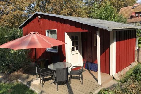The small holiday home Anna is completely fenced, has a living space of approx. 39 square meters, a living room/bedroom with a large double bed and fully furnished comfort kitchen. NEW: Finally WiFi A separate bedroom with bunk bed borders. You use a...