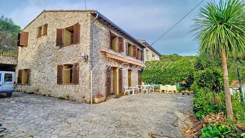 TOURRETTE-LEVENS (06690) House of 133 m², 5 rooms, 4 bedrooms. Stephen Benedetti offers for sale this charming 5-room house located in the heart of the village of Tourrette-Levens to renovate. The house consists on the ground floor, of a large living...
