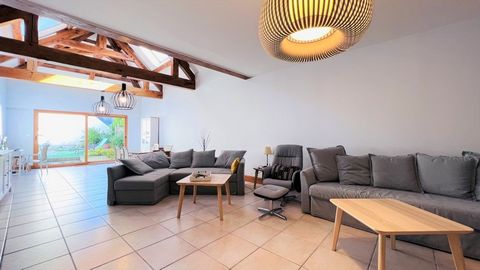 Dpt Finistère (29), à vendre PLOZEVET Bourg - Maison de type 5 de 160 m² habitable et 200 m² utile - Cour - Jardin