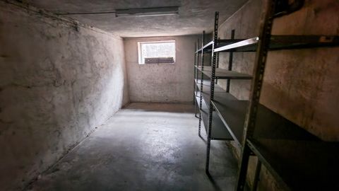 A cellar of approx. 20 m² is being sold in Via Andreas Hofer in Merano. The property is located on the 1st basement floor. Contact us for a non-binding viewing appointment!