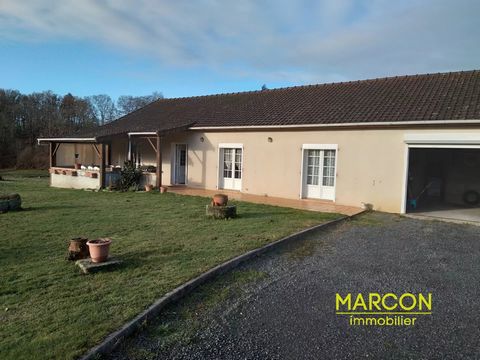 MARCON Immobilier - Creuse in Limousin New Aquitaine, Area 10mn from GUERET - Réf 88240 Your MARCON Immobilier agency offers this single-storey bungalow of 114m² built in the 80s, located 10 minutes from Guéret. The plot has a total surface area of 1...