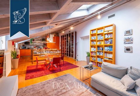 Located in one of Milan's most coveted neighborhoods, near Parco Sempione and CityLife, this charming 120-sqm apartment offers spacious and refined interiors on the fifth floor of an elegant building. Milan, renowned for its fashion and design, ...