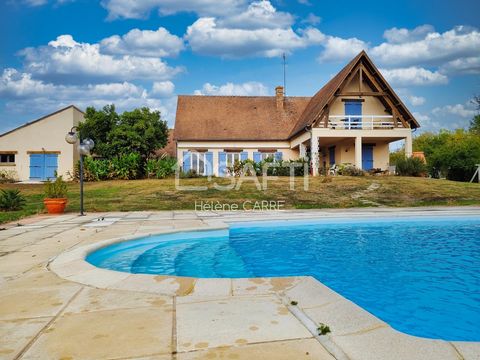 Belle maison de campagne avec piscine sur terrain de 3,2 ha