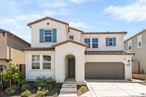 Step into this exquisite Lennar Home nestled within the coveted Glen Loma Ranch community. Built in 2021, this energy-efficient home offers 4 bedrooms, 3 bathrooms & 3,173 SF of living space. The main level features an office than can easily be conve...