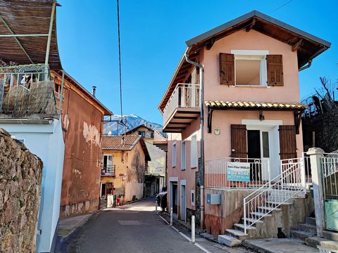 Detached village house, for sale, in Belvedere (06450), located at the gates of the Vallée des Merveilles, in the heart of the Vésubie valley, only one hour from Nice and its airport. The main features of this charming property can be summarized as f...