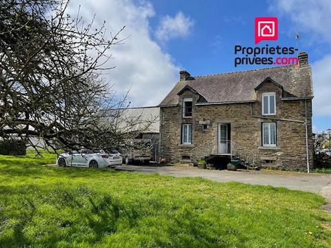Charming Stone House to Renovate Discover the potential of this traditional house made entirely of local stone, nestled in an authentic and peaceful setting. This property offers an undeniable charm with its stone walls, spread over one floor and its...