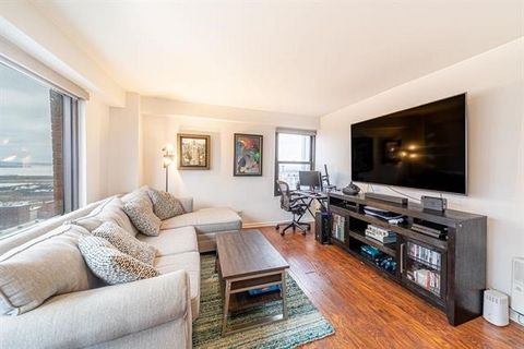 Introducing an exceptional opportunity for downtown Jersey City living: a captivating corner unit boasting awe-inspiring views of NYC and the Statue of Liberty. Situated in an unbeatable location, this property offers seamless access to both Grove St...