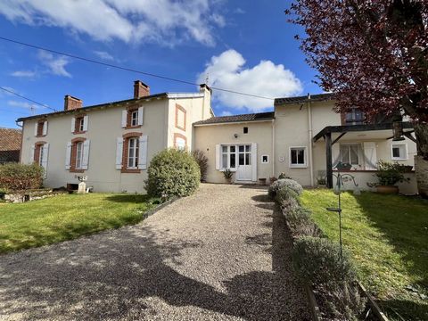 EXCLUSIVE TO BEAUX VILLAGES! An attractive and charming French property lovingly renovated and in very good condition, move in ready, which you will fall in love with as you pull up to the wrought iron gates, and walled garden. On the ground floor ki...