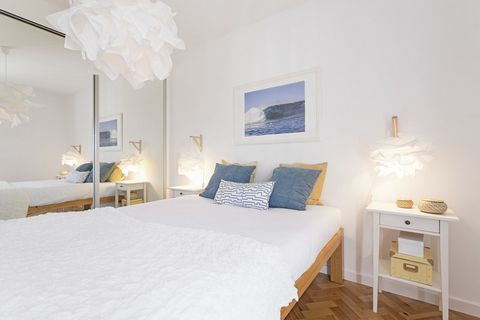 A good decoration helps when choosing the space where you will spend your next vacation! The comfort and a subtle personalized artistic touch, created for this apartment, you’ll have a vacation that will fill your heart with good sensations. With two...