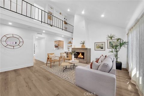 Introducing a fully renovated two-bedroom, two-bathroom townhome in Costa Mesa, featuring newly installed white oak flooring, custom doors, windows and cabinets throughout. This property also features a private front patio and enclosed outdoor patio ...