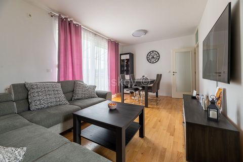 www.biliskov.com ID:Sesvete, KašinskaA beautiful three-room apartment of 62m2 on the 1st floor of a total of two floors, building built in 2014. The building does not have an elevator.The apartment consists of two bedrooms, living room, kitchen and d...