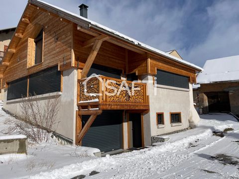 Between Italy and Briançon, in Montgenèvre, this charming, cosy chalet, entirely designed and built on the basis of an old village house three years ago, is located in a peaceful setting at the foot of the slopes. Built on 3 levels, the chalet compri...