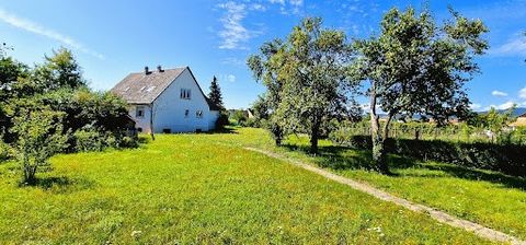 Diese herrliche Residenz erwartet Sie mit Ihrer Familie in einer ruhigen und vorstädtischen Umgebung in der Stadt Bergheim, 20 Minuten von Colmar und 10 Minuten von Sélestat entfernt. Es hat einen vollen Keller von 100 m² mit Garage, ein Paradies für...