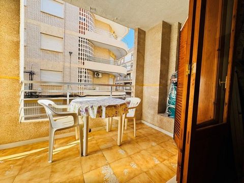 Willkommen in deinem neuen Zuhause an der schönen Costa Blanca! Wir präsentieren dir ein charmantes Apartment, das nur 50 Meter vom Strand entfernt im Herzen des malerischen Dorfes La Mata in Torrevieja liegt. Dieser Ort ist perfekt, um das Leben an ...