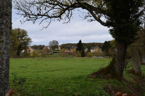 CHATEAUROUX-AIGURANDE D990. W CLUIS Skręć w prawo w kierunku ARGENTON-CREUSE D38. JEDŹ D21 W KIERUNKU ORSENNES. DOMKI ZNAJDUJĄ SIĘ W MIEŚCIE LIEUDIT LA GANNE, PRZY DRODZE DO LOURDOUEIX-SAINT-MICHEL. W Berry, otoczonym zielenią, przy wyjściu z wioski ...